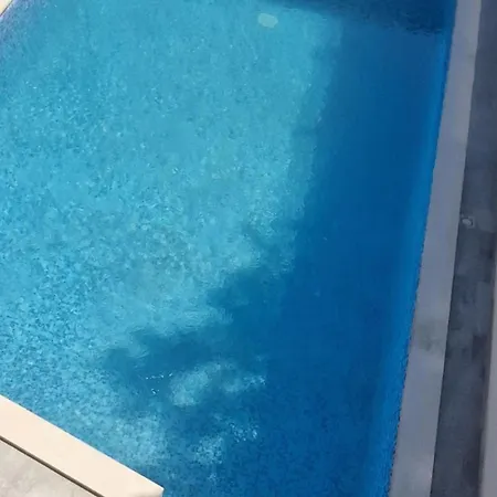 Apartman Ivan With Pool Zagvozd