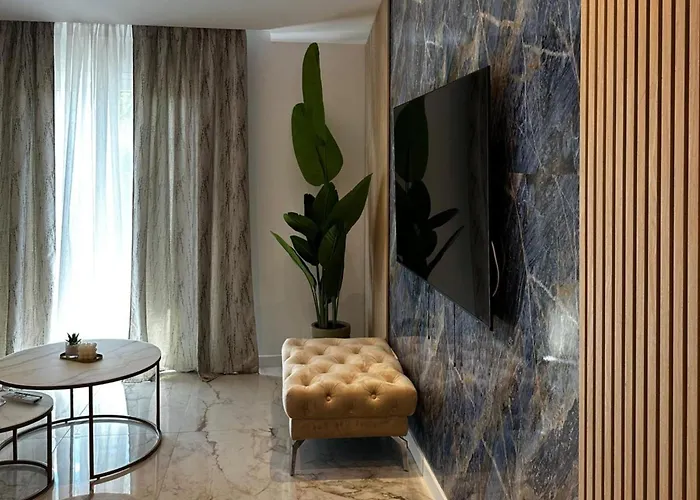 Ivan With Pool * Zagvozd